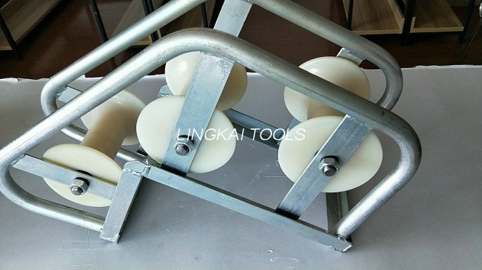 SH450J Model Galvanized Manhole Cable Roller Aluminum Material Bend Type