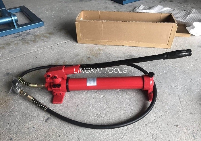 CP-700 Manual Hydraulic Oil Pump , Protable Hydraulic Hand Pump Steel Material